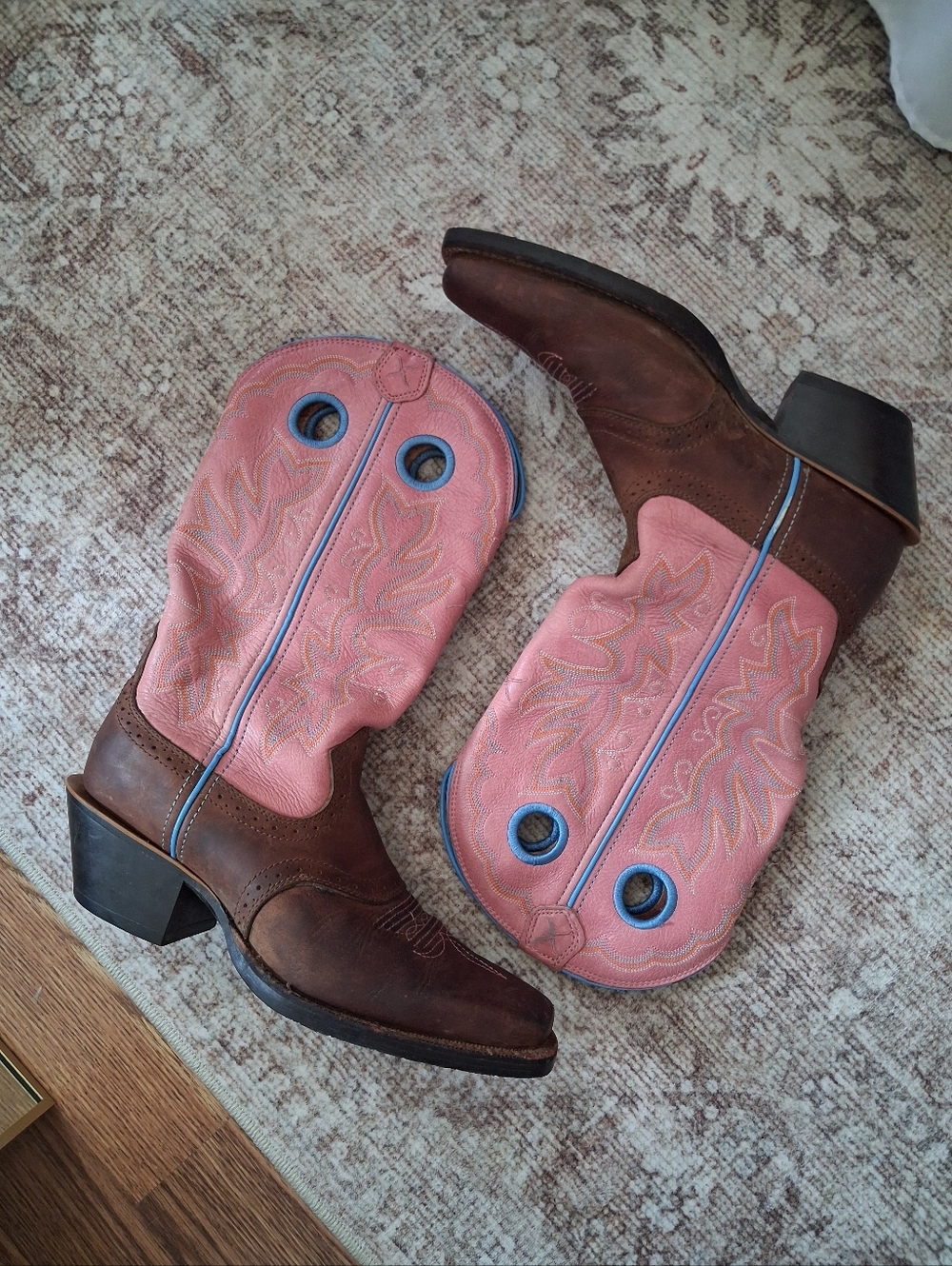 🩷Twisted Boots Women’s Pink and Brown Western Cowboy Boots 7.5🩷